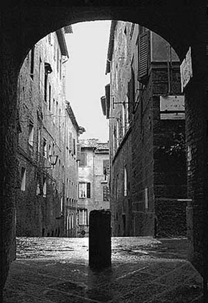 Siena Street & post
